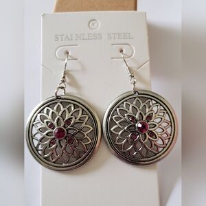 💥4/$10  Silver medallion design dangle earrings, hypoallergenic